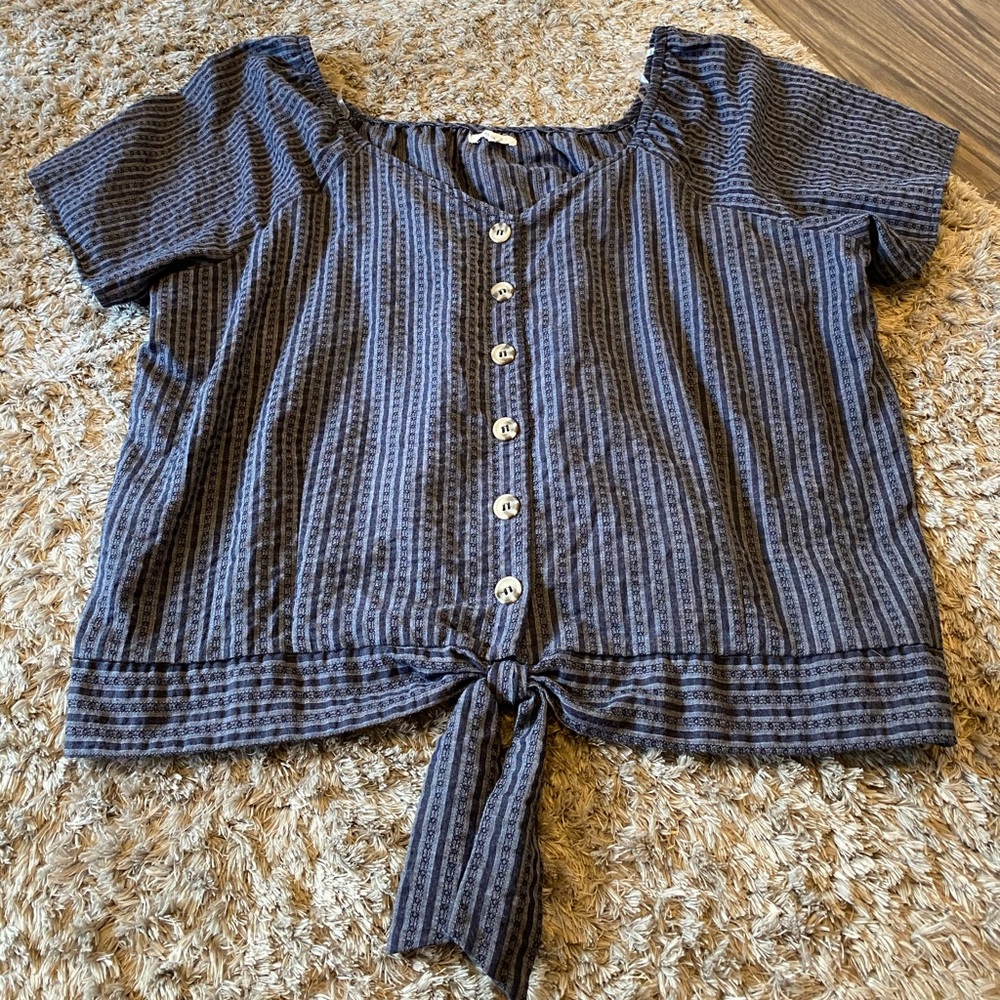 Maurices top